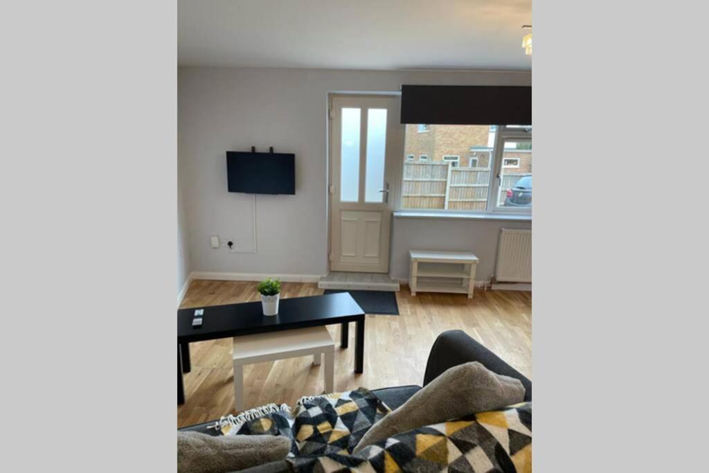 Idyllic Self Contained Annex Flat In Eaton *